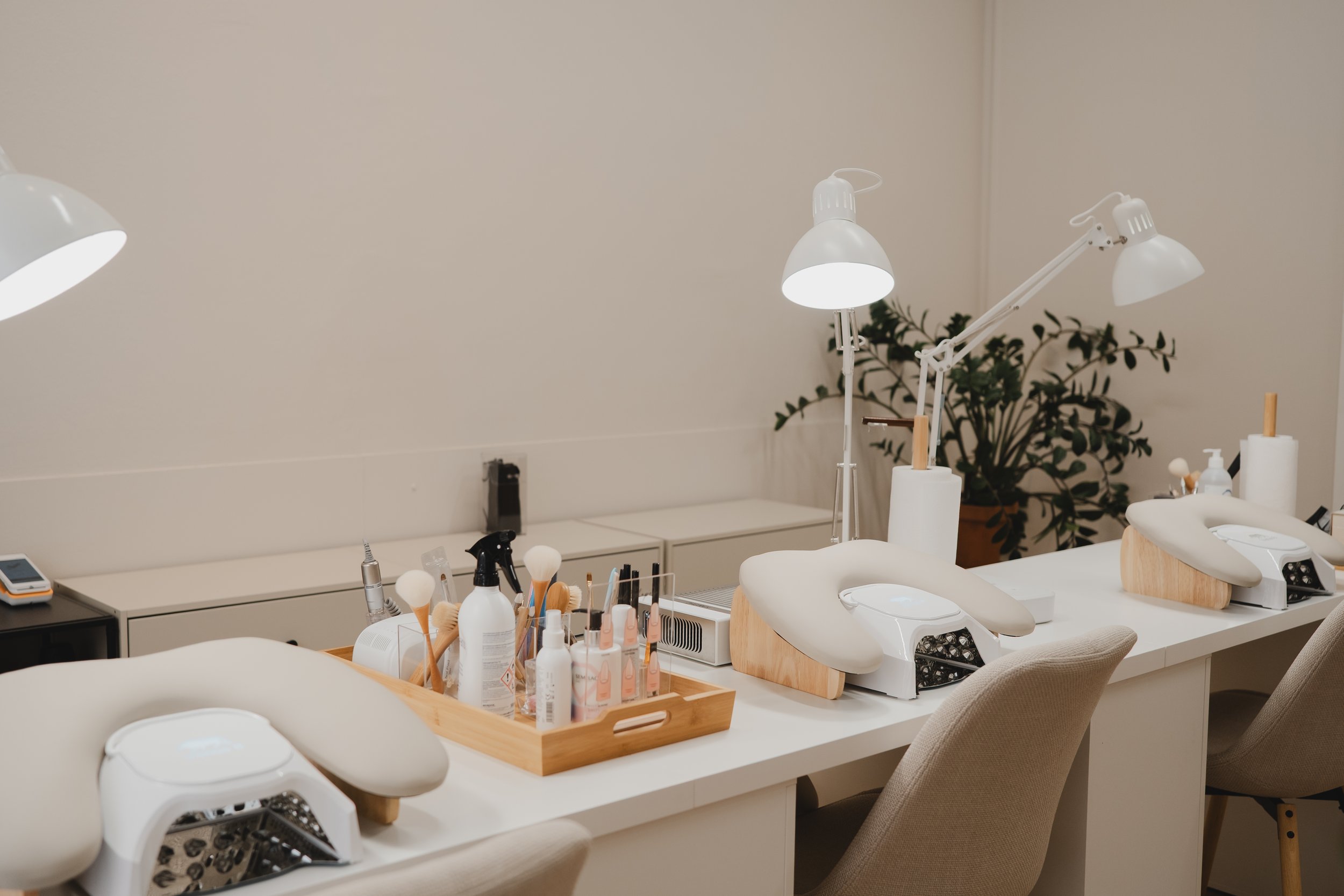 xinh nail salon-4.JPG