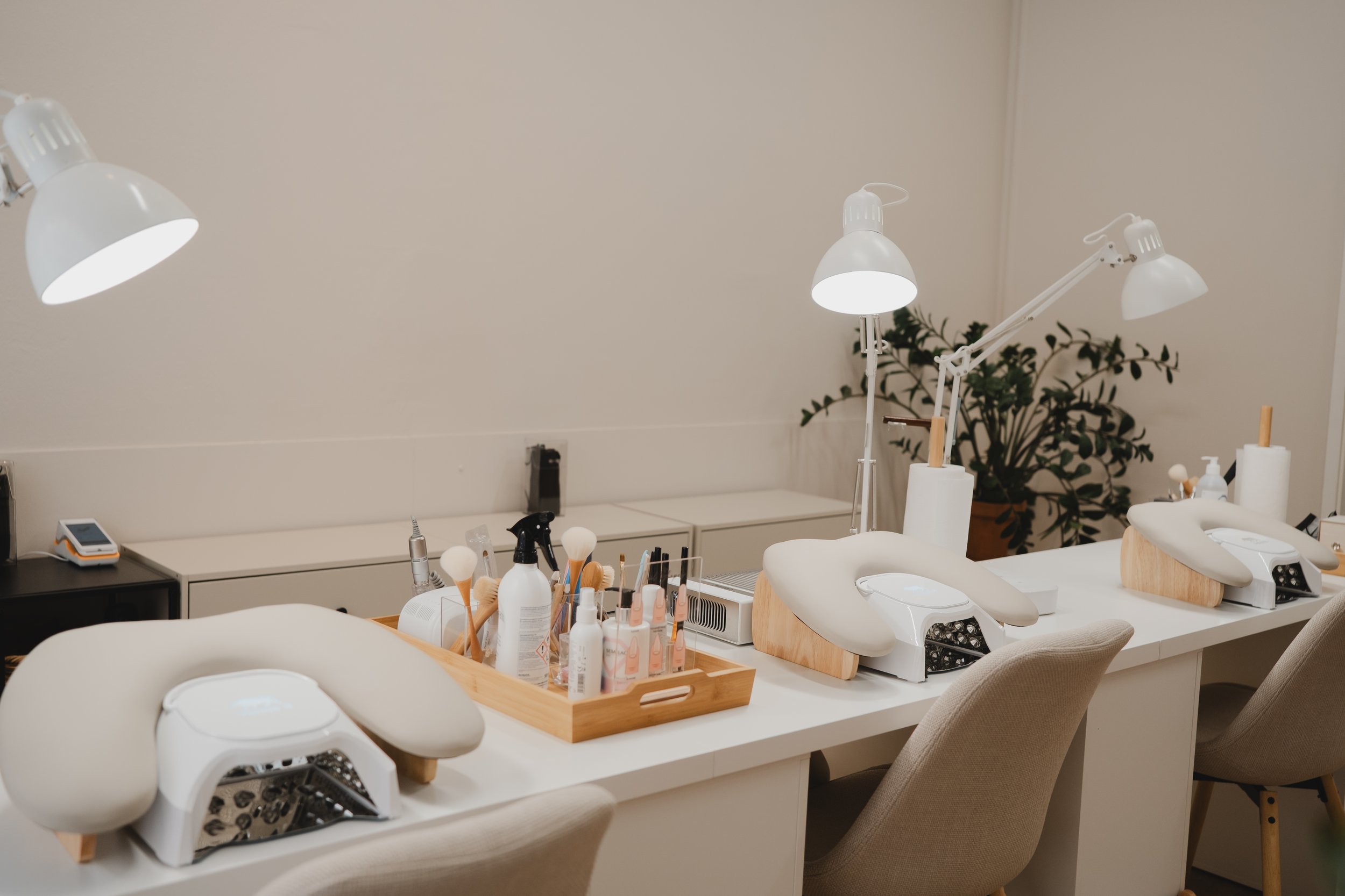 xinh nail salon-5.JPG