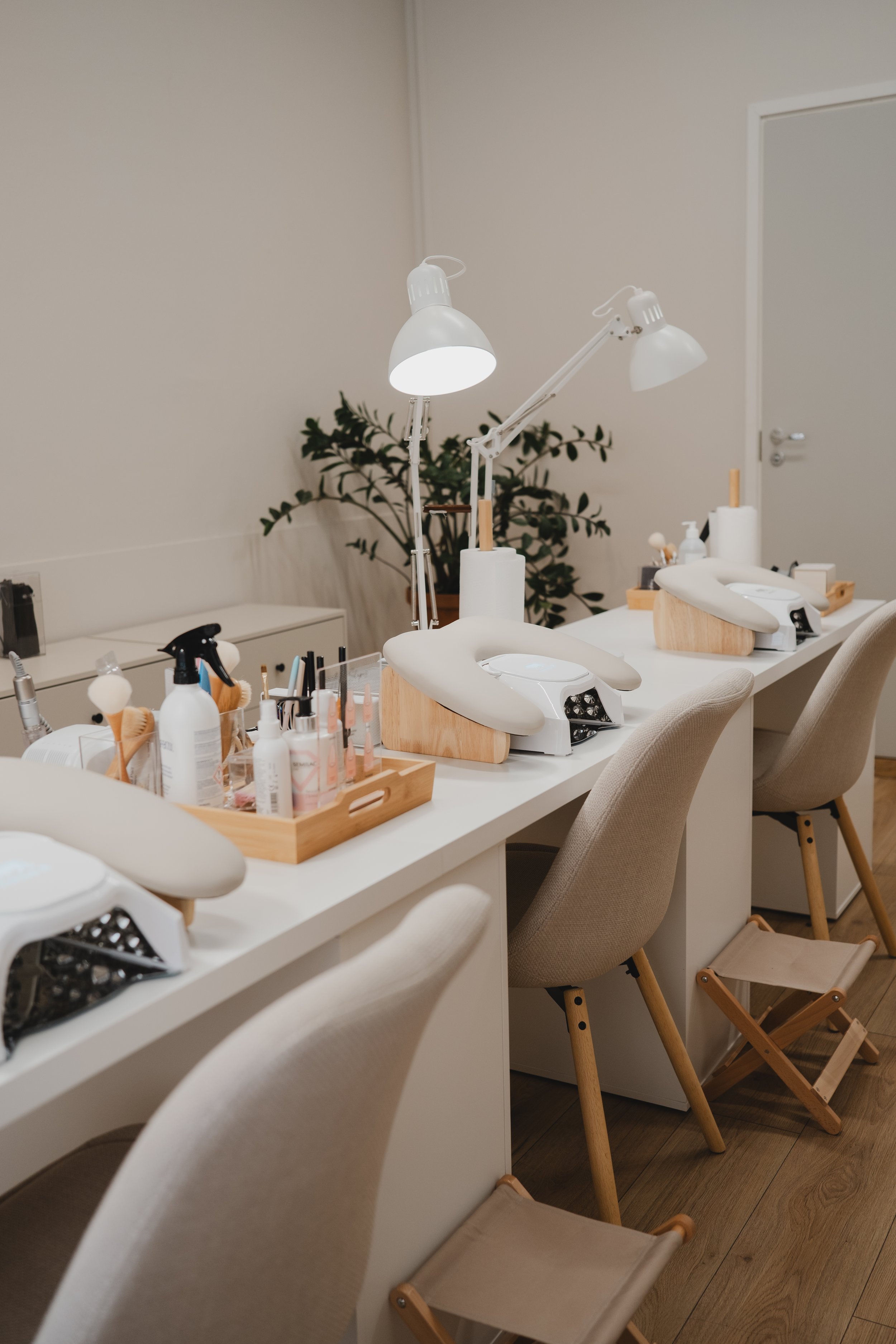 xinh nail salon-6.JPG